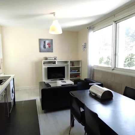 La Bourboule, 3 Pieces, 6 Personnes - Fr-1-667-2 Apartamento
